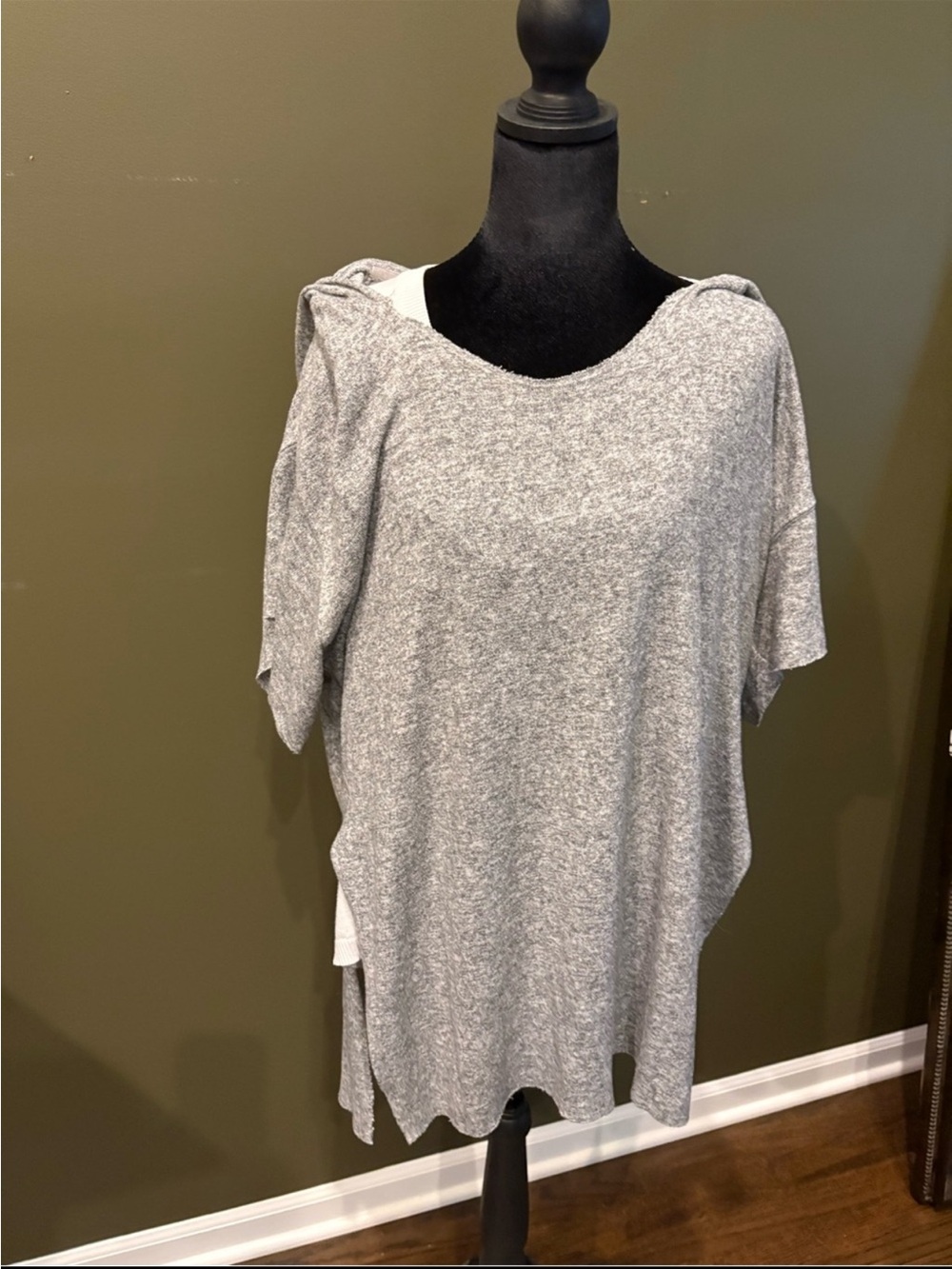Free People Heather Gray Short-Sleeve Hooded Pullover Size Medium